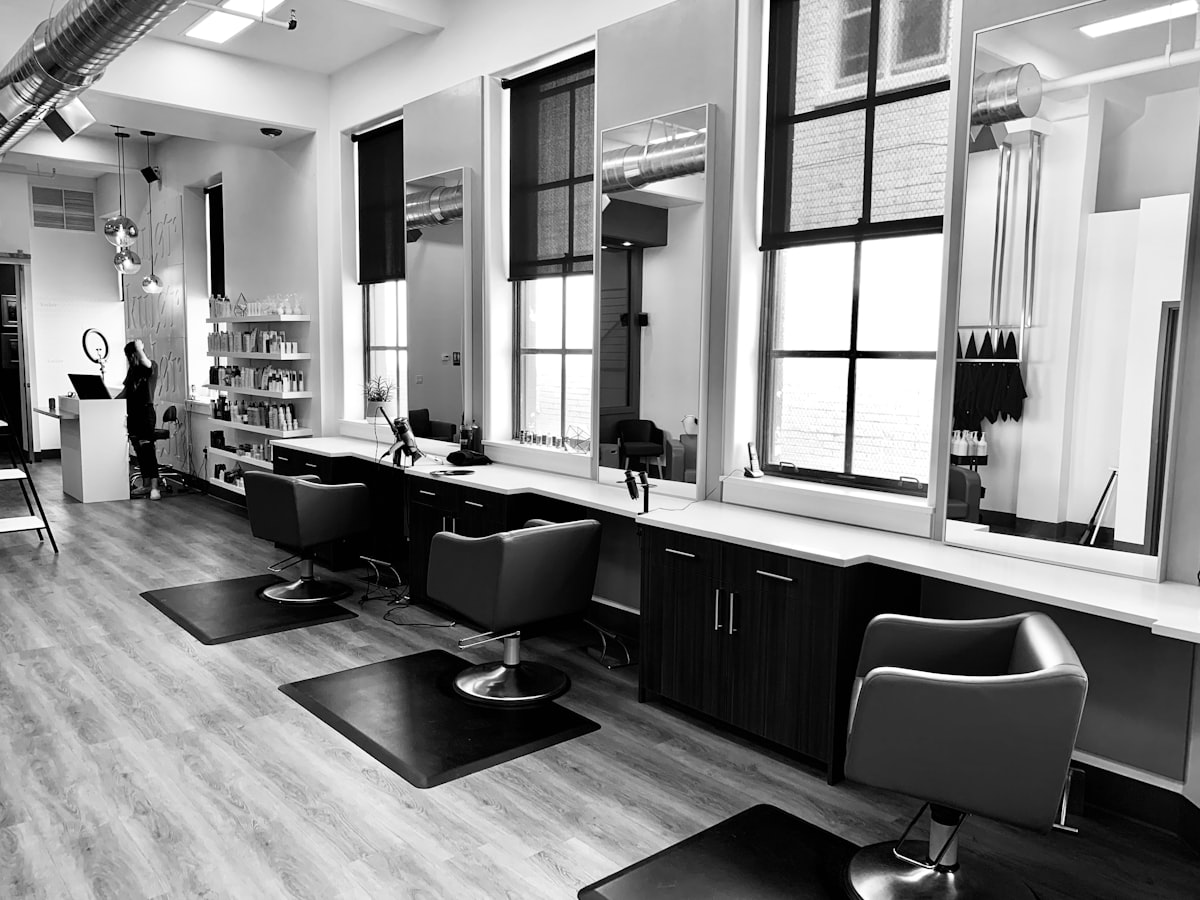 Wnętrze salonu stylizacji paznokci Patkowe Cudeńka